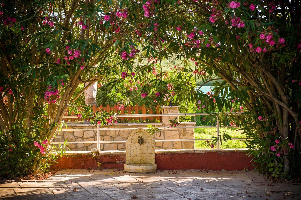 Armonia Boutique Hotel Méson Yerakaríon Εξωτερικό φωτογραφία